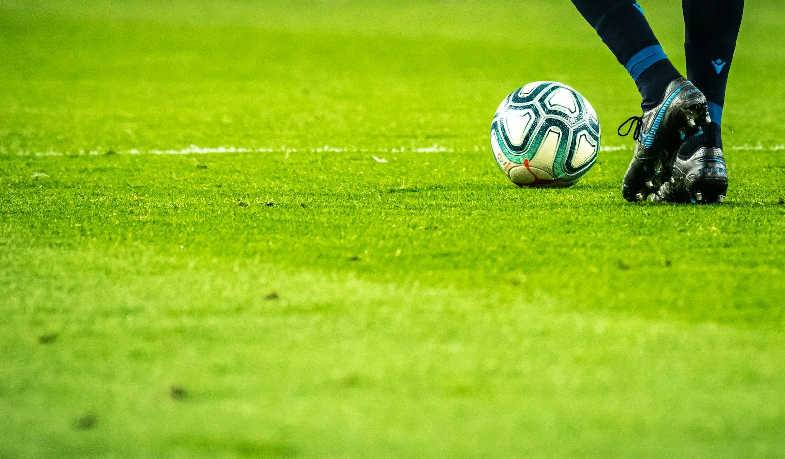 Variedad de actividades deportivas en el club
